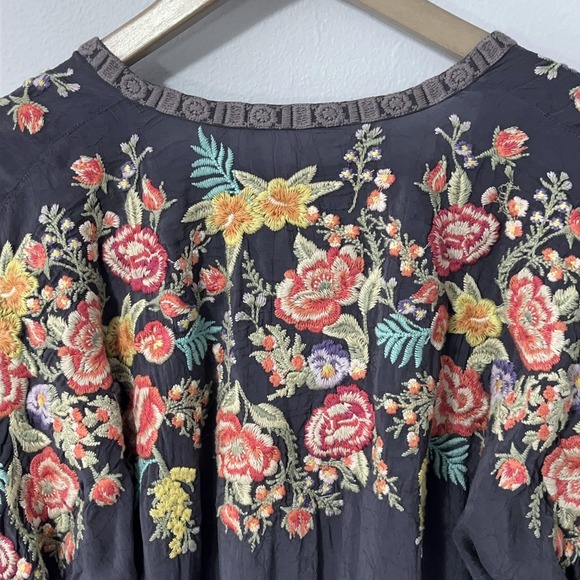 Johnny Was Kimono Top Women Small Gray Floral Embroidered Tassel Boho Festival - Picture 9 of 16